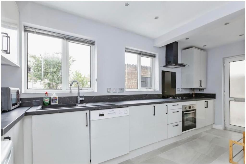 3 Bedroom House In Loughborough Exterior foto